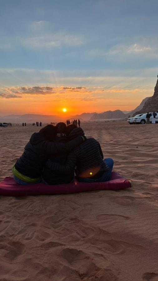 Wadi Rum Sunset Camp Exterior photo